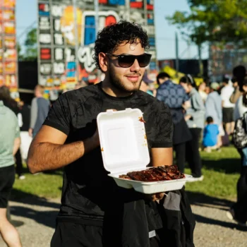 Ribfest X - Person opening ribs container